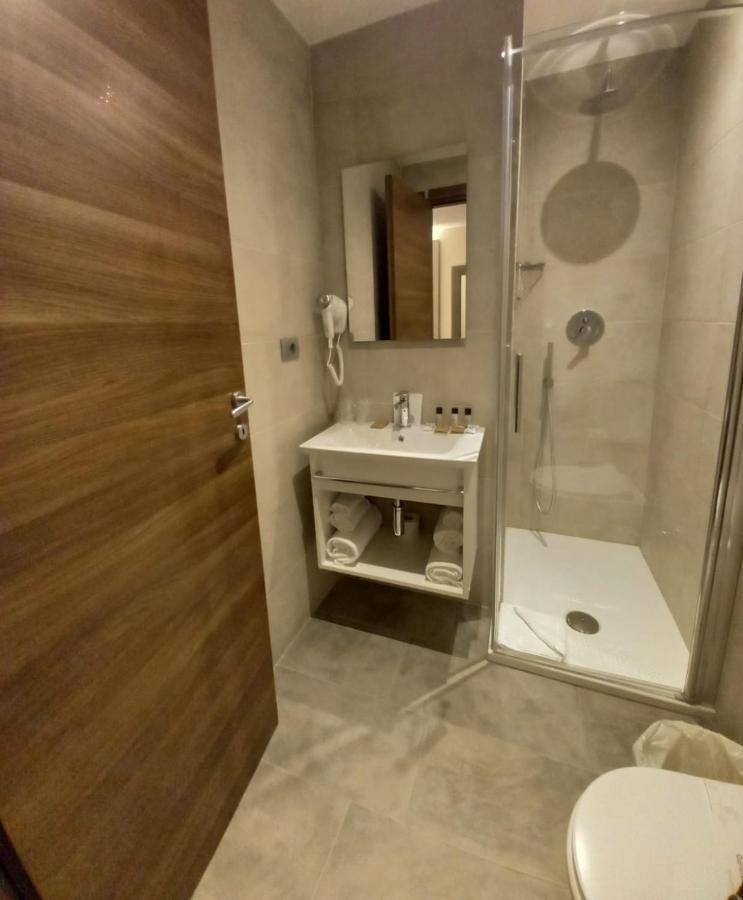 Lh Hotel Excel Roma Montemario Luaran gambar