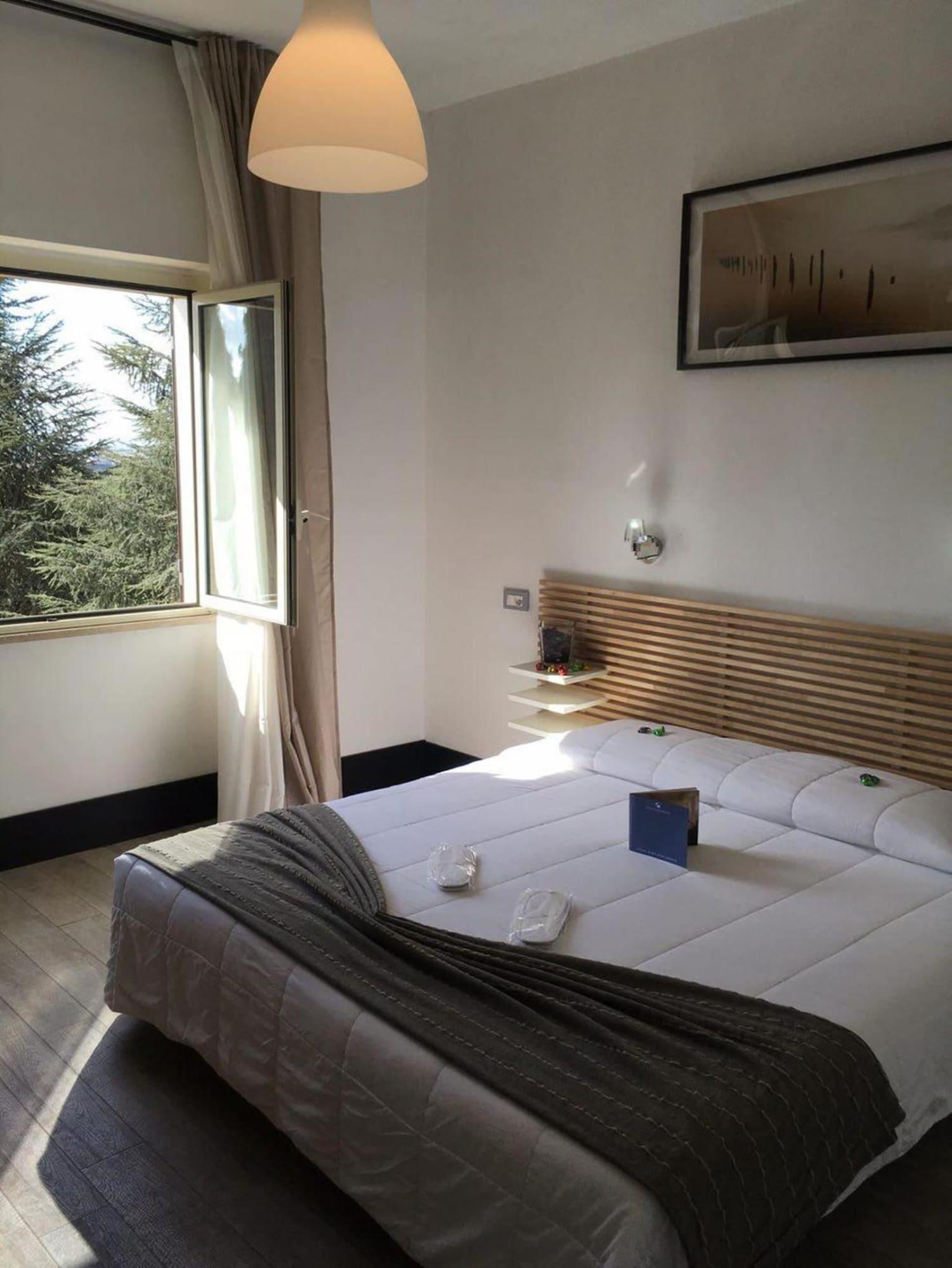 Lh Hotel Excel Roma Montemario Luaran gambar