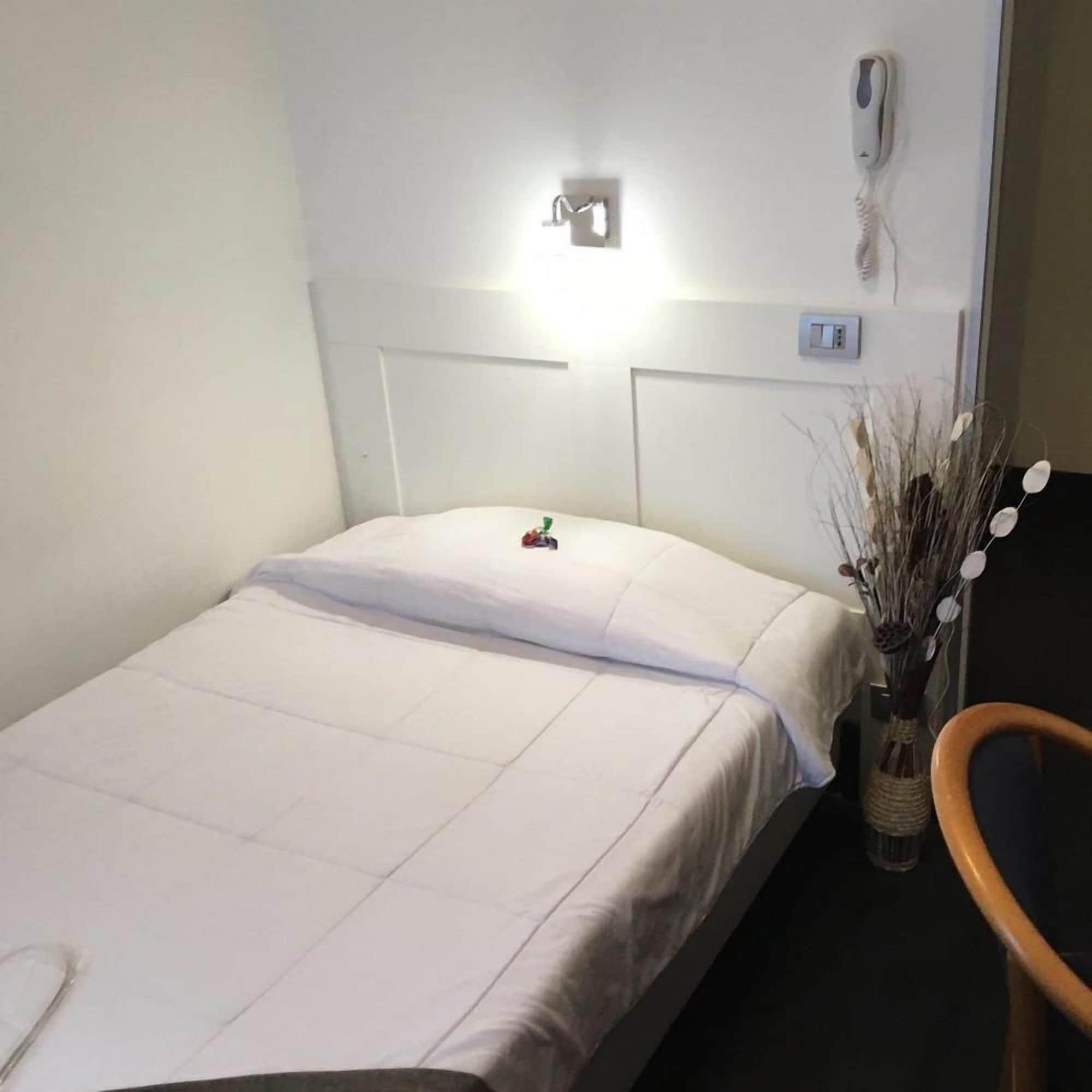 Lh Hotel Excel Roma Montemario Luaran gambar