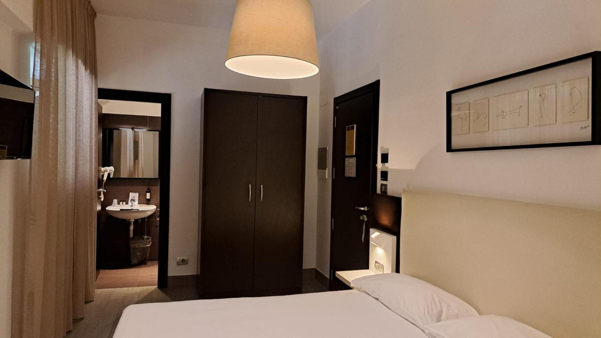 Lh Hotel Excel Roma Montemario Luaran gambar