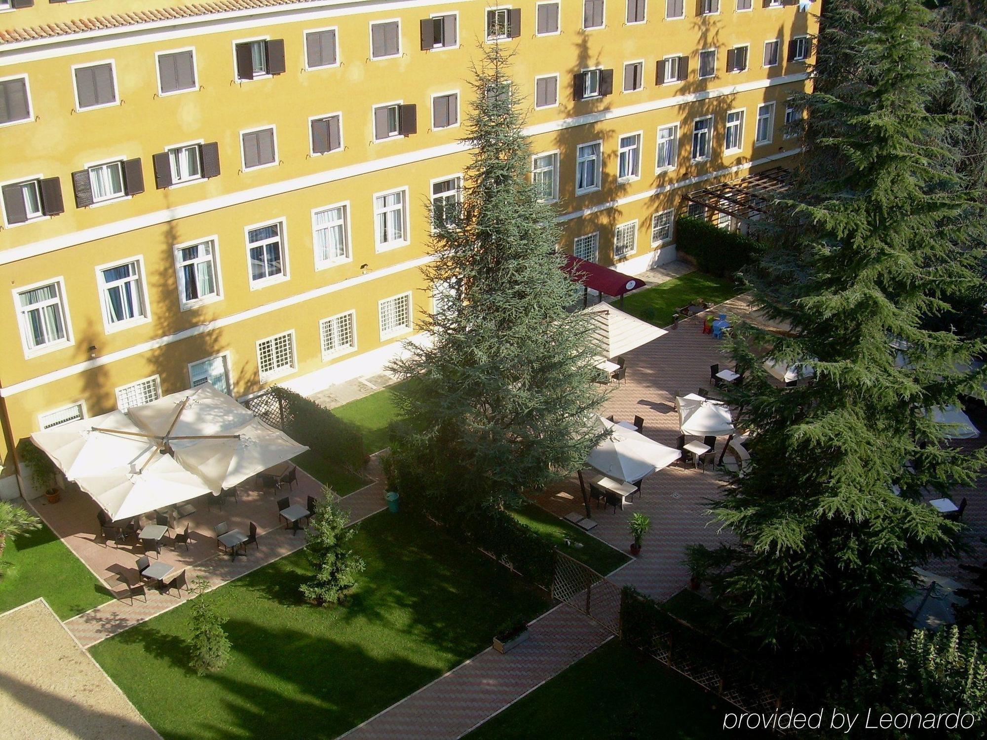 Lh Hotel Excel Roma Montemario Luaran gambar